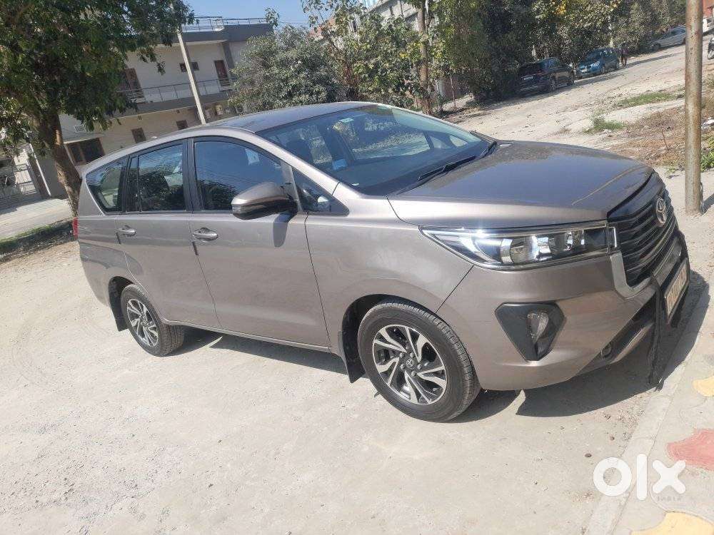 Toyota Innova Crysta 2.7 Gx Limited Edition At 7 Str, 2022, Petrol