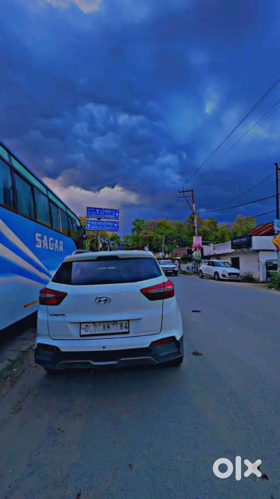 Hyundai Creta Petrol 2016 Year With 18 Inche Alloy Wheels And Power Bo