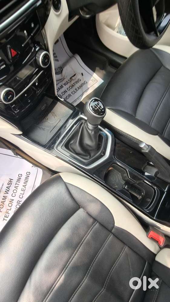 Mahindra Car Petrol 2025