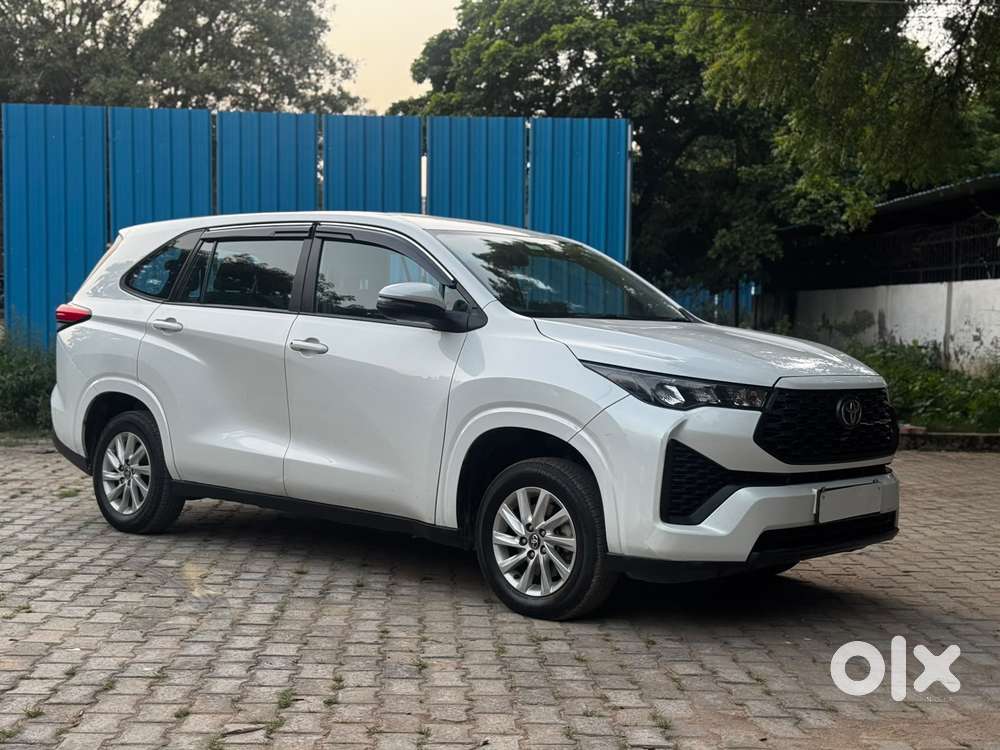 Toyota Innova Hycross 2.0 Gx 7 Str, 2023, Petrol