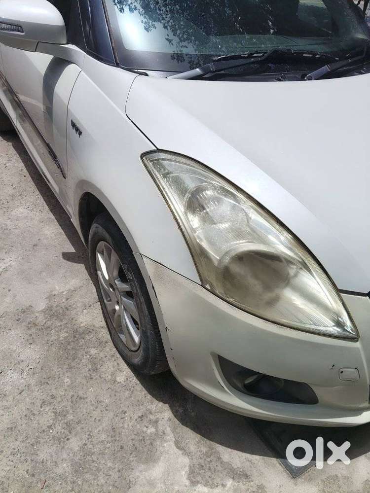 Maruti Suzuki Swift Zxi, 2012, Petrol
