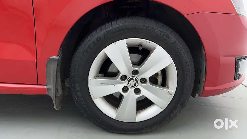 Skoda Rapid 1.6 Mpi At Style, 2016, Petrol