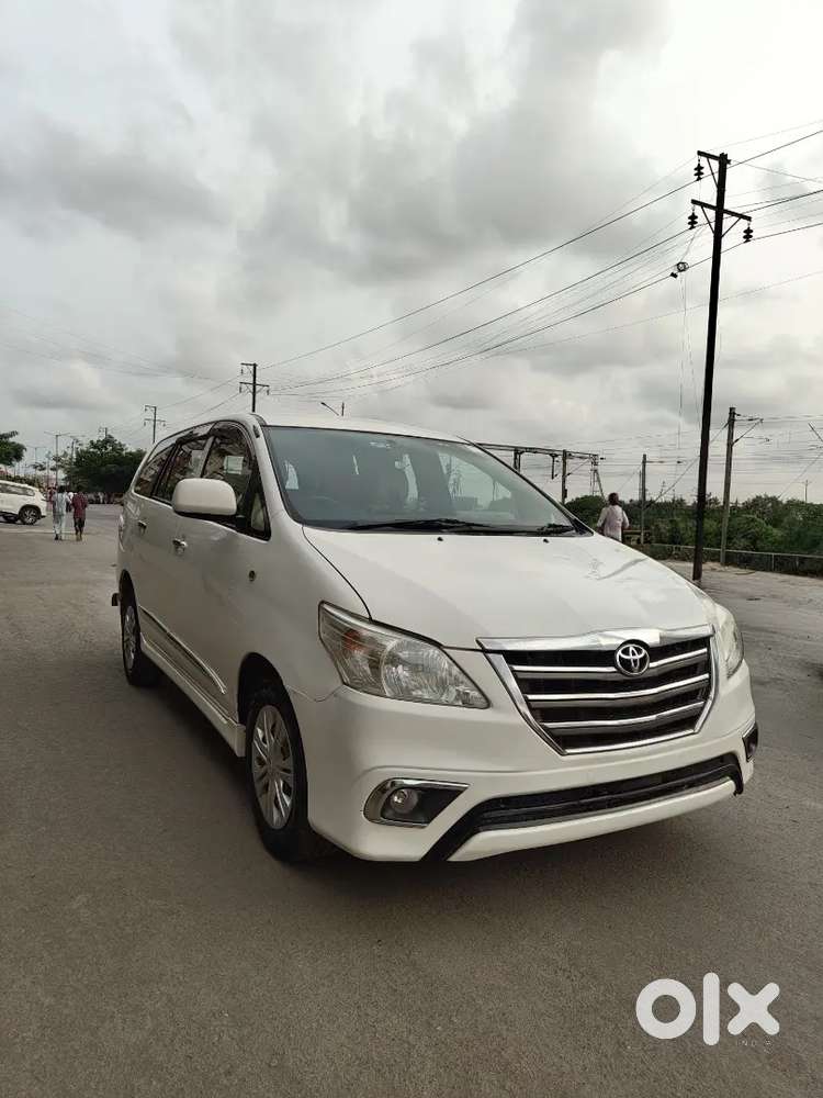 Toyota Innova 2016 Diesel Well Maintained