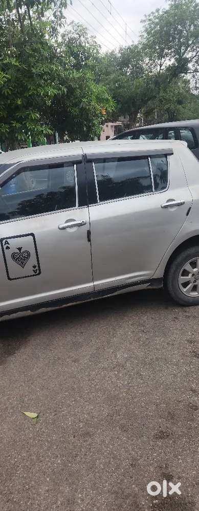 Maruti Suzuki Swift Zxi 2006 Petrol Plus Cng Rc Per Chadhi Hui