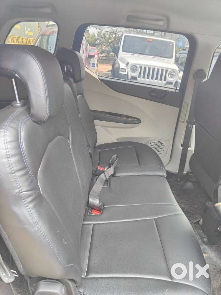 Renault Triber Rxt, 2022, Petrol