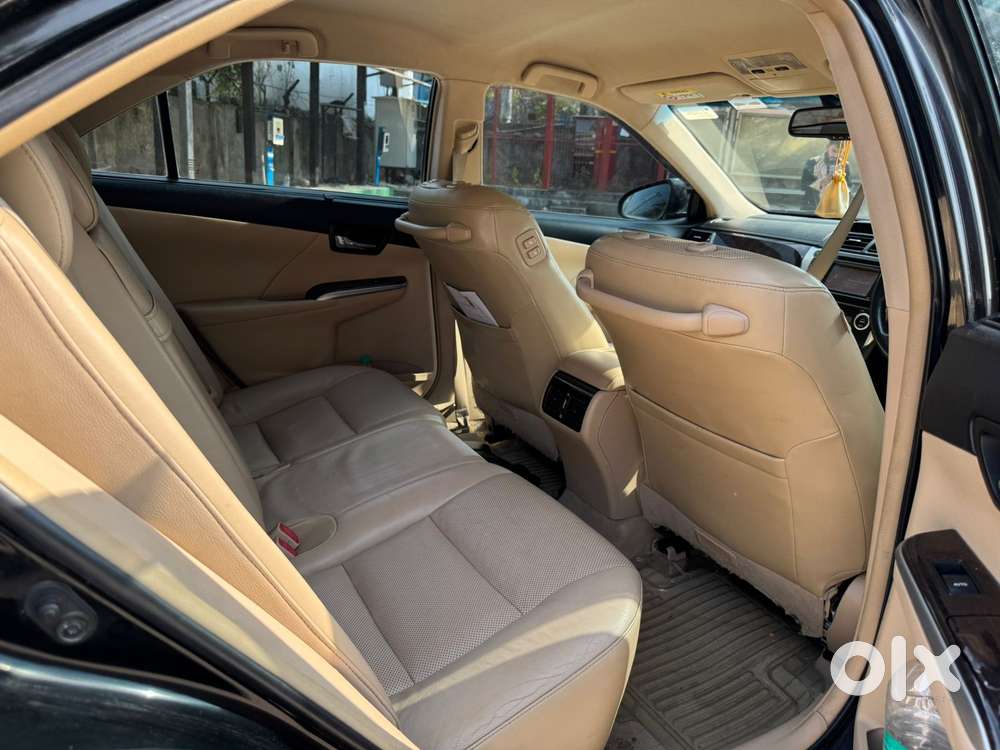 Toyota Camry Hybrid, 2014