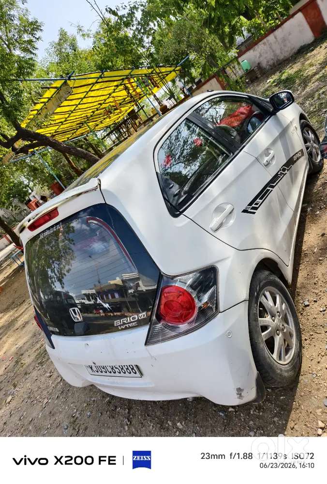 Honda Brio Mt Petrol 2014