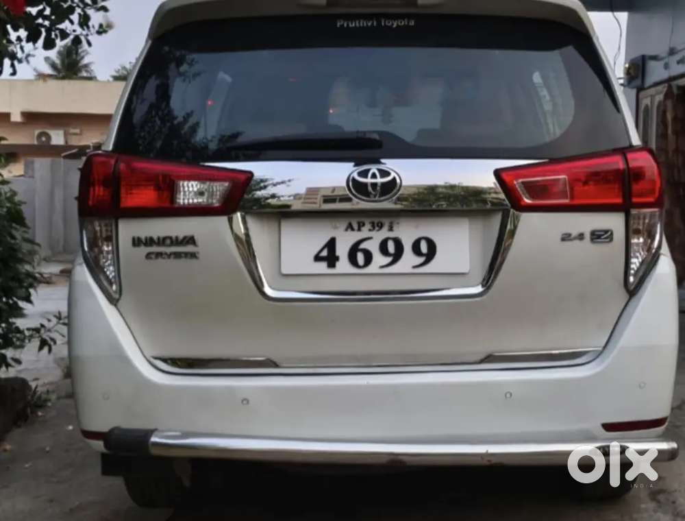 Innova Crysta Z Version