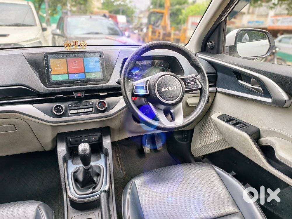 Kia Carens 1.5 Premium Diesel 7 Str Imt, 2023, Diesel