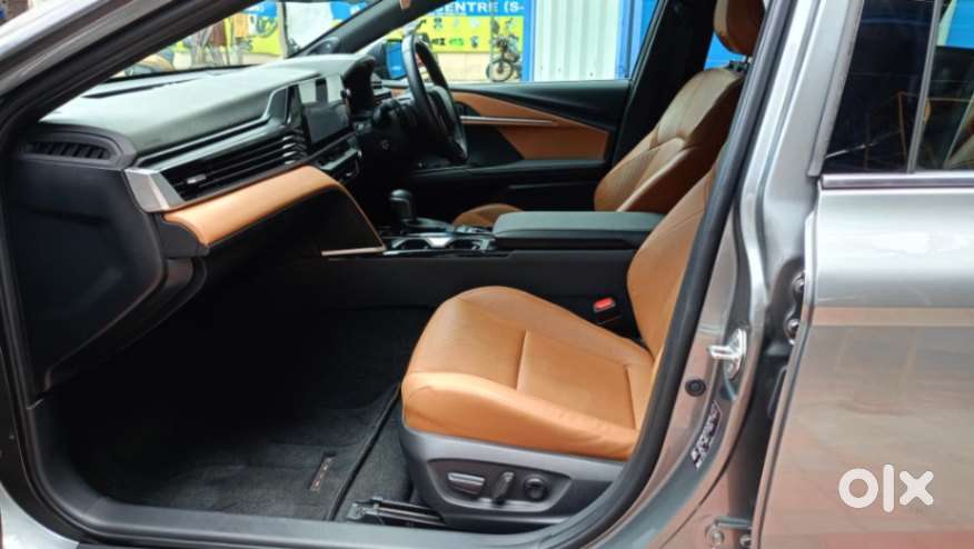 Toyota Camry Hybrid, 2025, Petrol