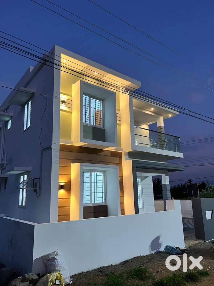 Villas for sale in chinakkatoor 35 lakhs starting onwards For Sale