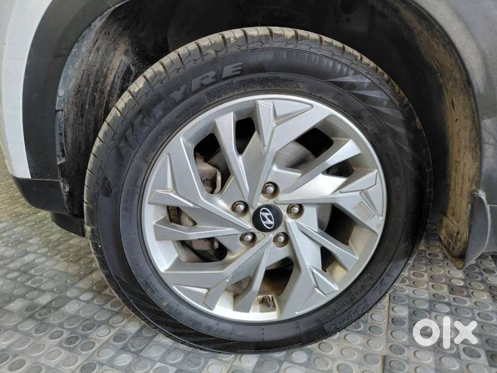 Hyundai Creta With Fancy Number 0004