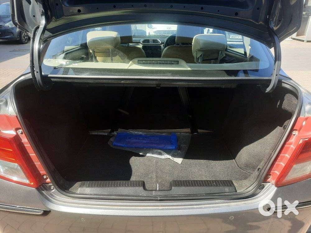 Maruti Suzuki Swift Dzire Vxi Optional, 2021, Petrol