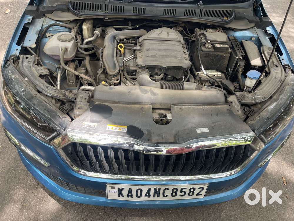 Skoda Slavia 1.0 Tsi Style At, 2023, Petrol