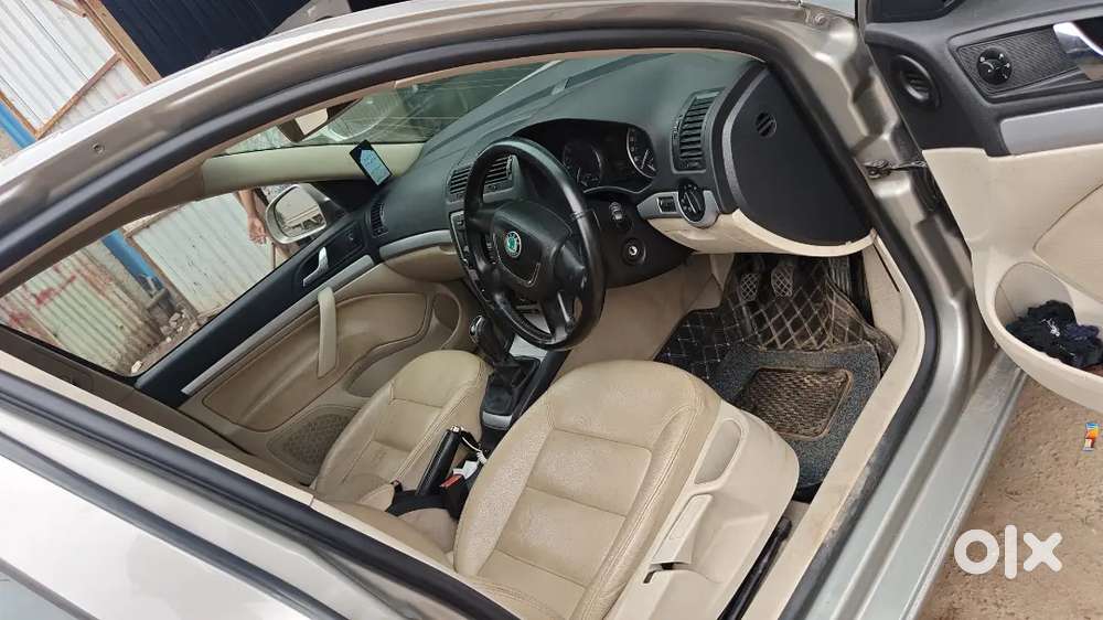 Skoda Laura 2011 Diesel 100000 Km Driven