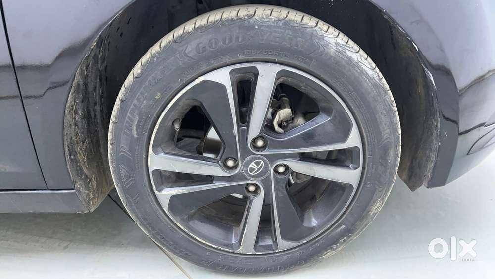 Tata Altroz 1.2 Xz Plus Dark Edition, 2022, Petrol