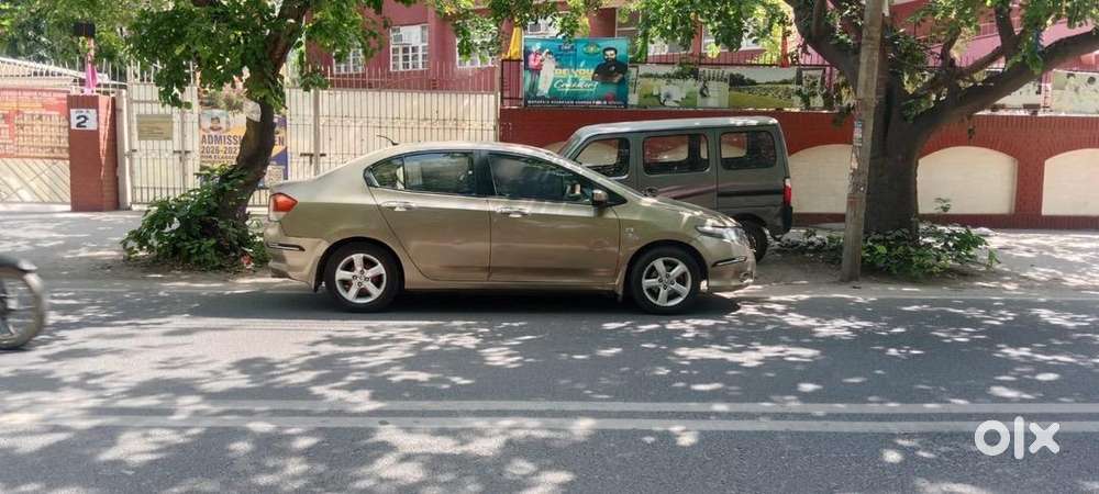 Honda City 2011 (petrol + Cng).