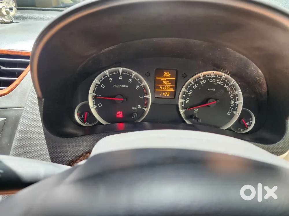 Maruti Suzuki Swift Dzire Zxi Petrol (2015) –well Maintained