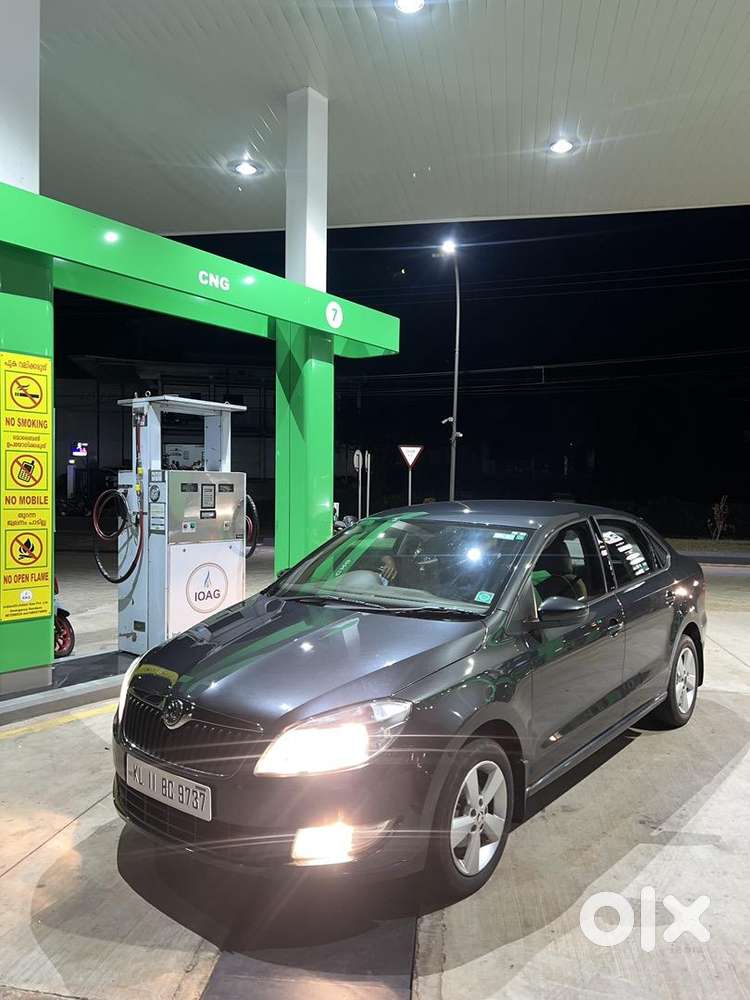 Skoda Superb Petrol 2016