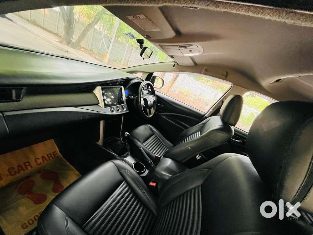 Toyota Innova Crysta 2.4 Gx Mt 8s, 2017
