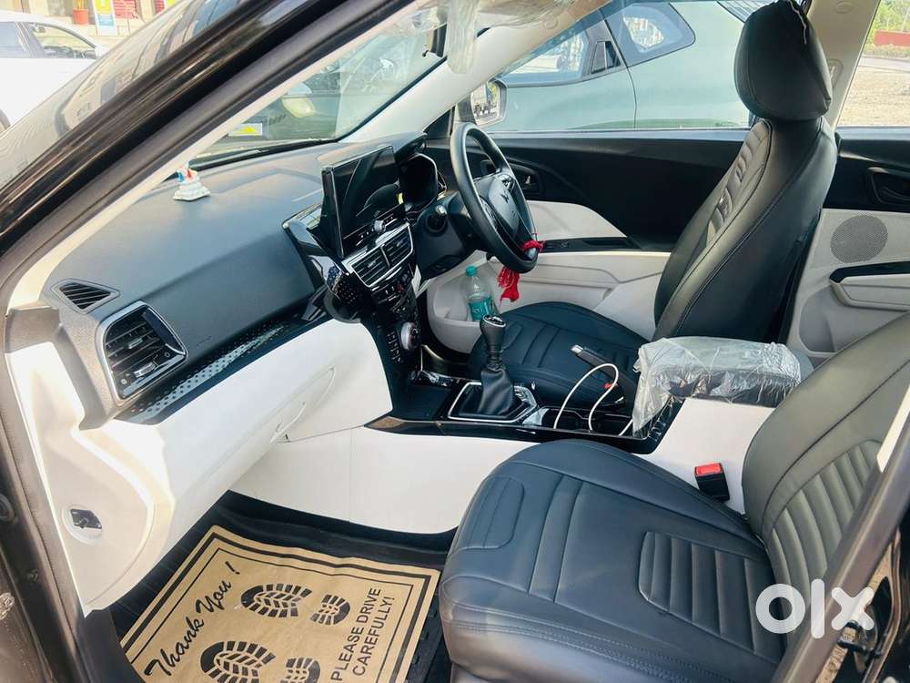 Mahindra Xuv 3xo Mx3 Petrol Manual 2025