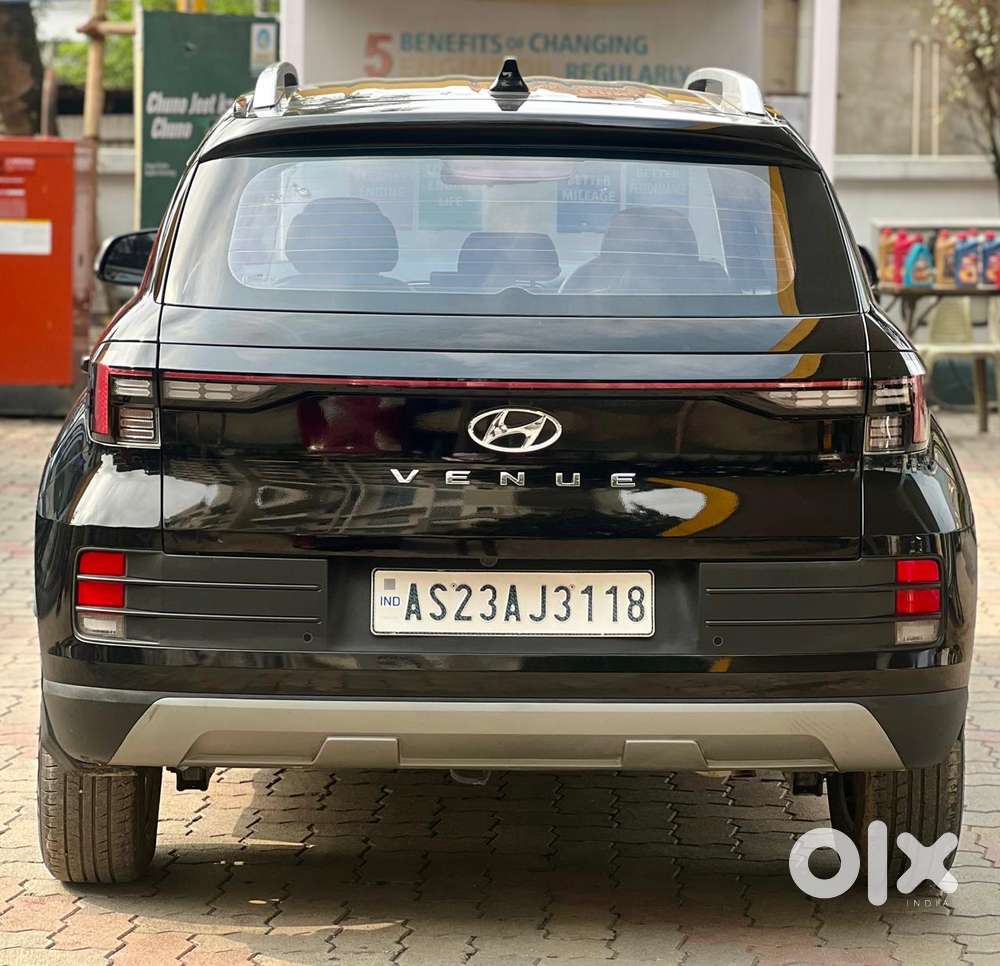 Hyundai Venue 1.2 S (o), 2024, Petrol