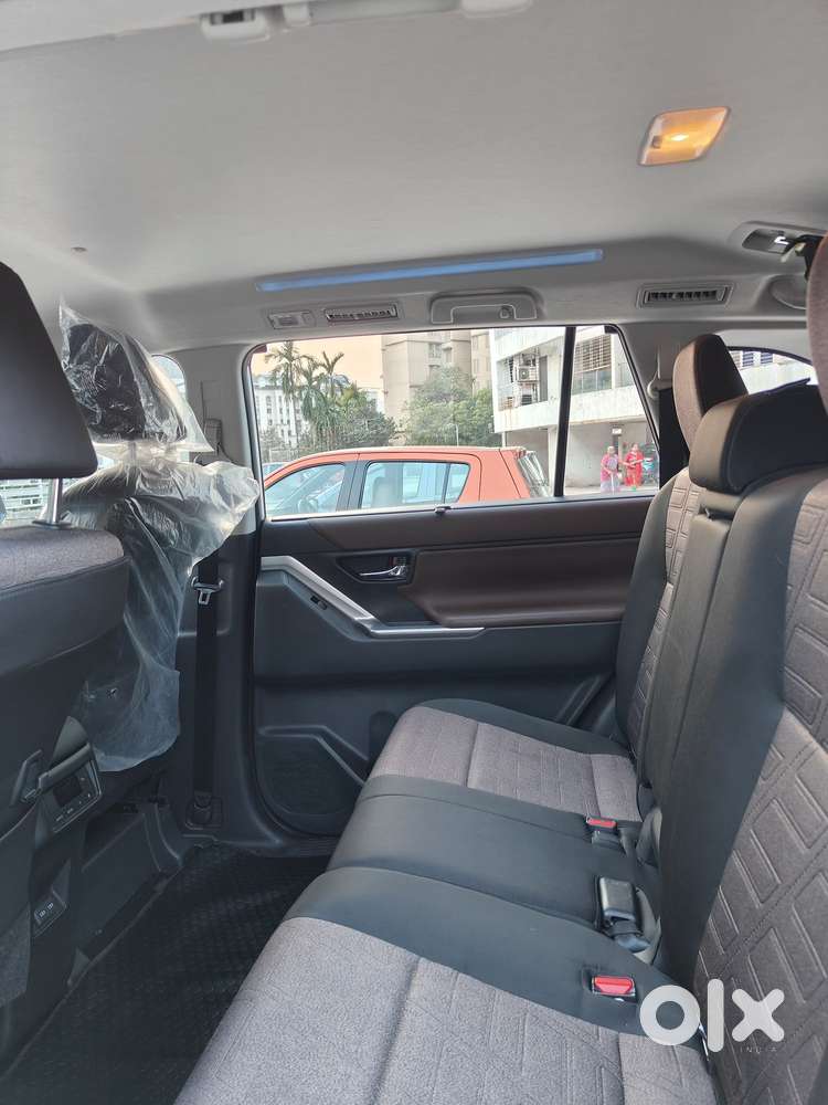 Toyota Innova Hycross 2.0 Vx Hybrid 8 Str, 2023, Petrol