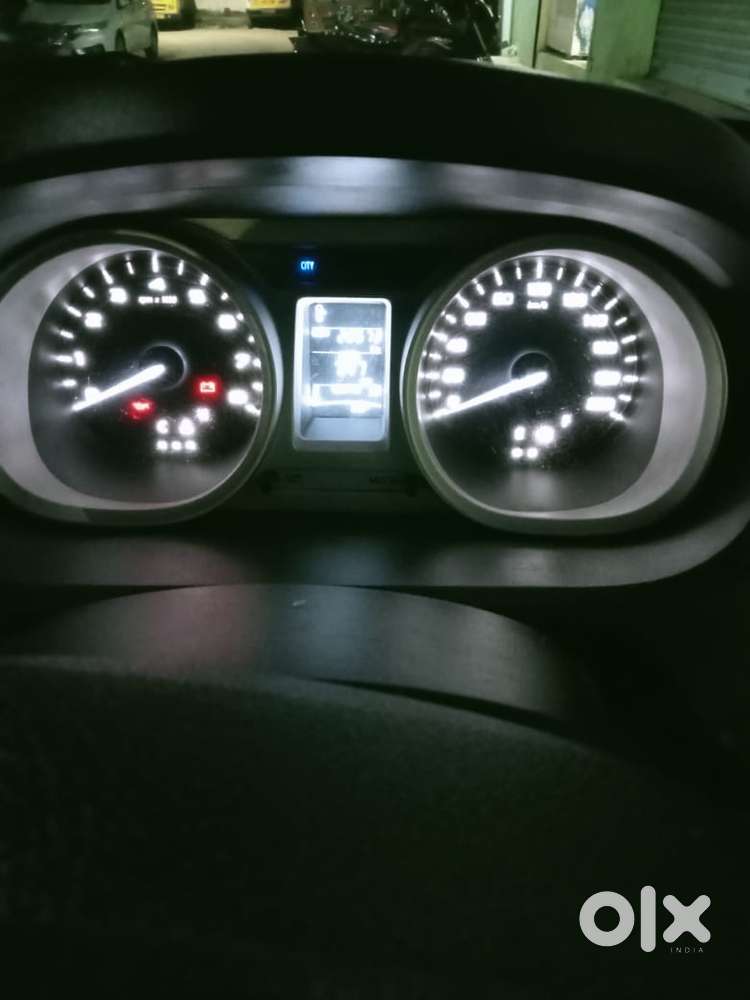 Maruti Suzuki Swift Vxi + Manual, 2017, Petrol