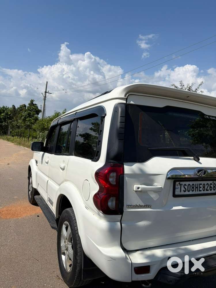 Mahindra Scorpio 2020 Diesel Manual