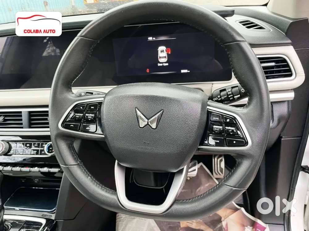 Mahindra Xuv700 2.0 Ax 7 Petrol At Luxury Pack Str, 2024, Petrol