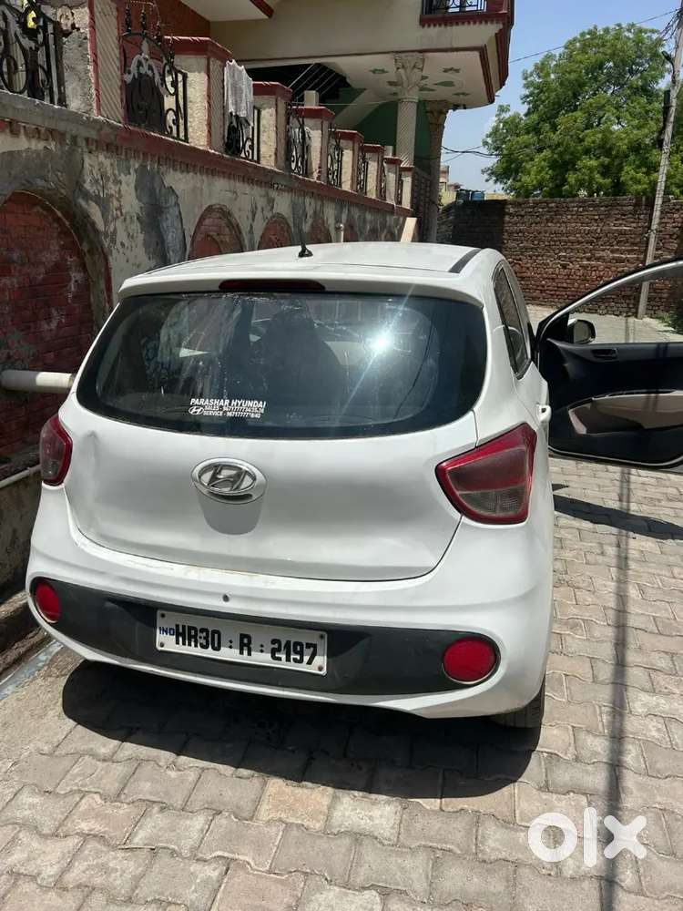 Hyundai Grand I10 2017 Petrol 65000 Km Driven