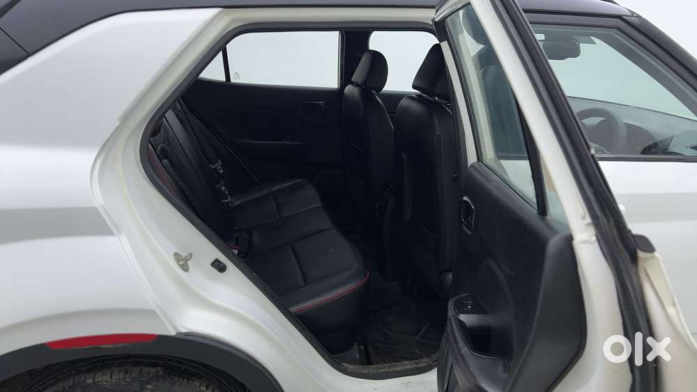 Hyundai Venue N Line N8 Dct Dual Tone, 2024, Petrol