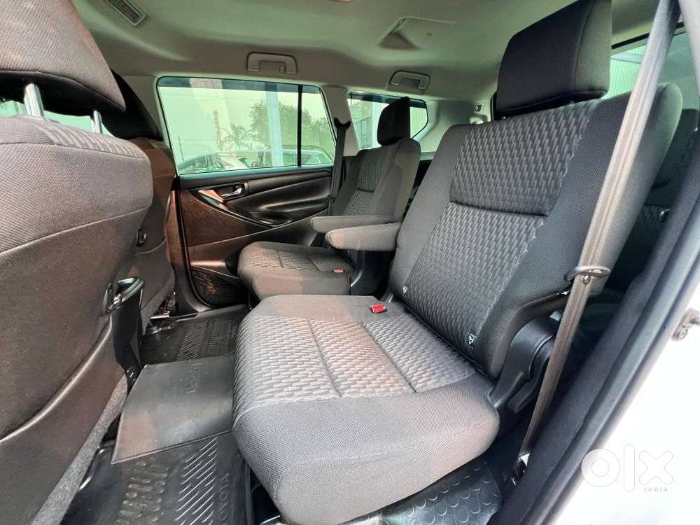 Toyota Innova Crysta 2.4 G Mt 7 Str, 2022, Diesel