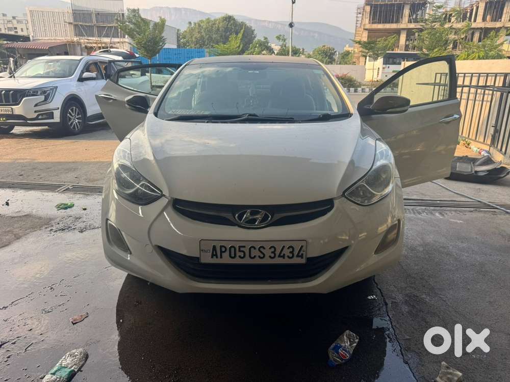 Hyundai Elantra Diesel 160000 Km Driven