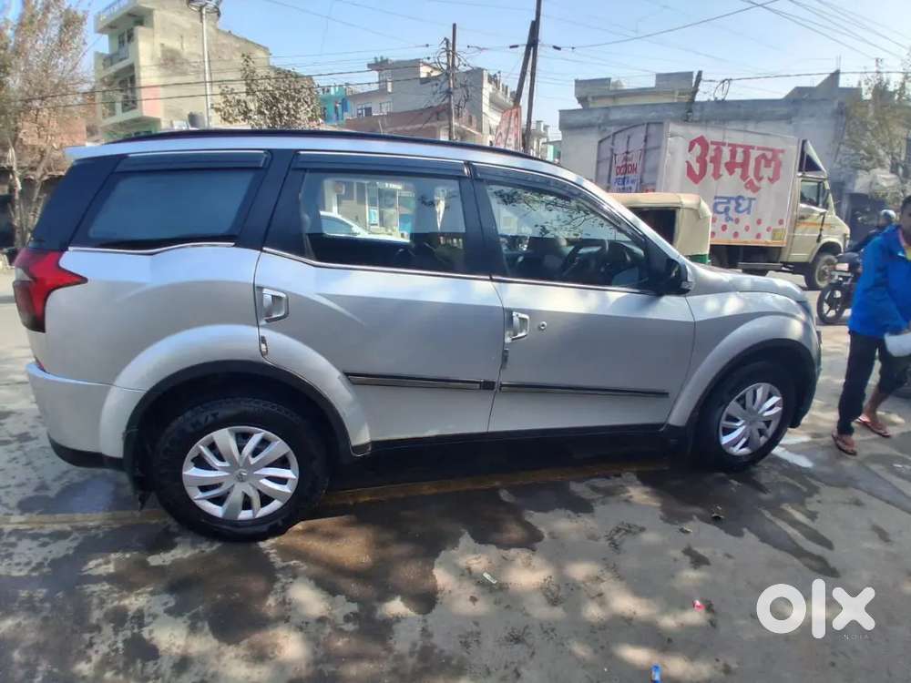 Mahindra Xuv500 2018 Diesel 90000 Km Driven