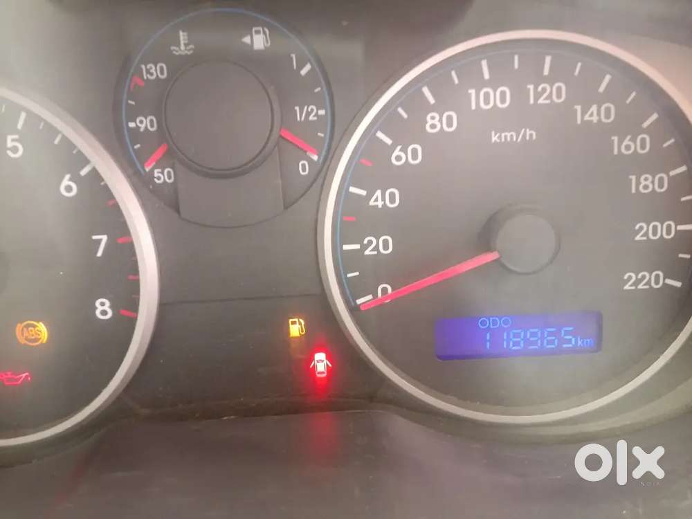 2013 Hyundai I20 Sportz New Tyer  New Battery