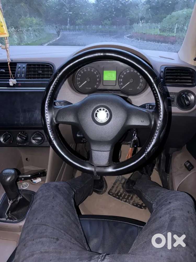 Skoda Rapid Tsi Active 2012