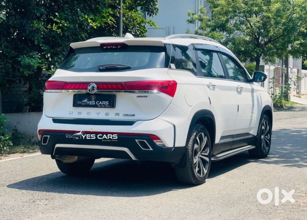 Mg Hector Plus Savvy Pro 1.5 Turbo Petrol Cvt 7 Str Dual Tone, 2024,..