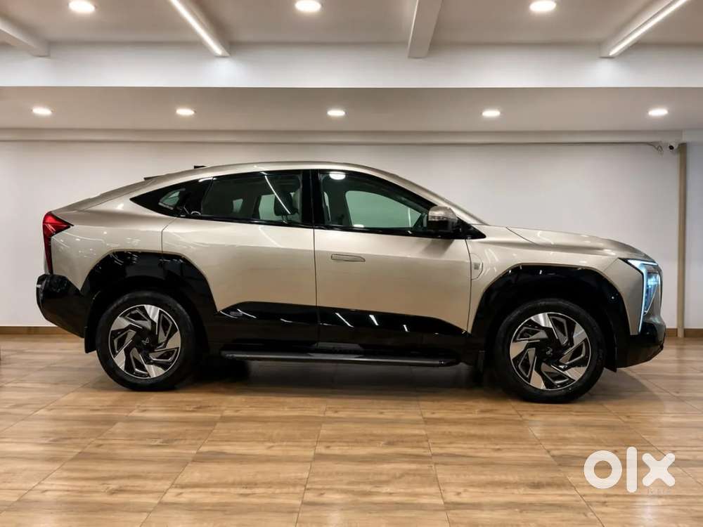 Mahindra Xev 9e Pack Three (top Model), 2025, Electric