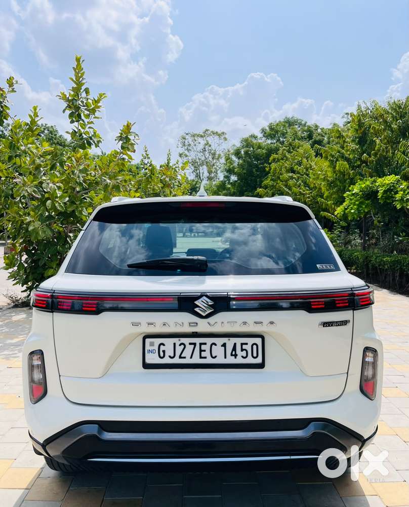 Maruti Suzuki Grand Vitara 1.5 Alpha Plus Intelligent Hybrid Ecvt, 2..