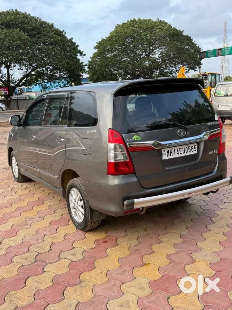 Toyota Innova 2.5 Zx 7 Str Bs-iv, 2015, Diesel