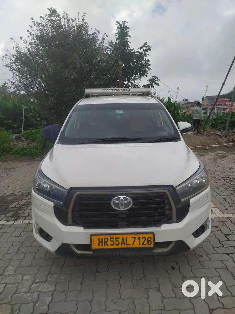 Toyota Innova Crysta Mt, 2.4 G, 2022