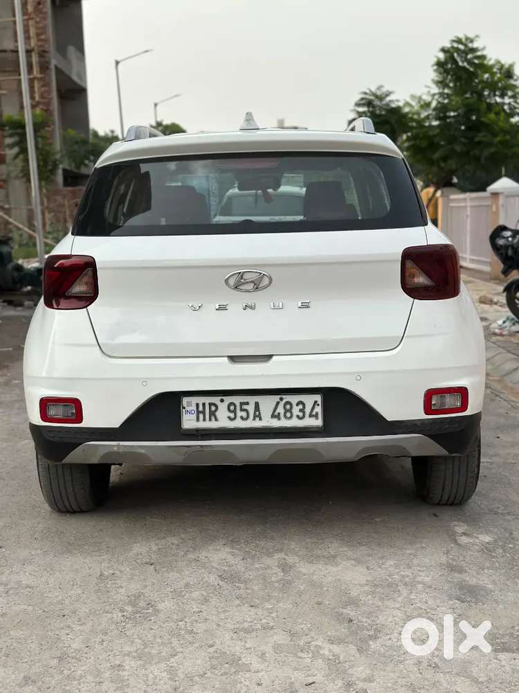 Hyundai Venue 1.2 2021 Km Driven 57000