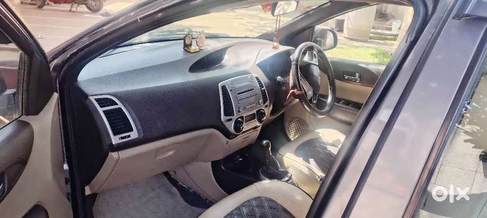 Hyundai I20 2011 Cng & Hybrids Well Maintained