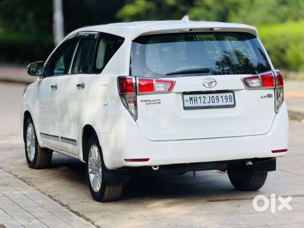 Toyota Innova Crysta 2.8z Automatic, 2016, Diesel
