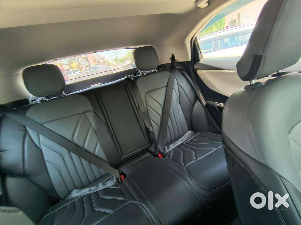 Tata Curvv 2025 Petrol 4700 Km Driven For Sale Showroom Condition
