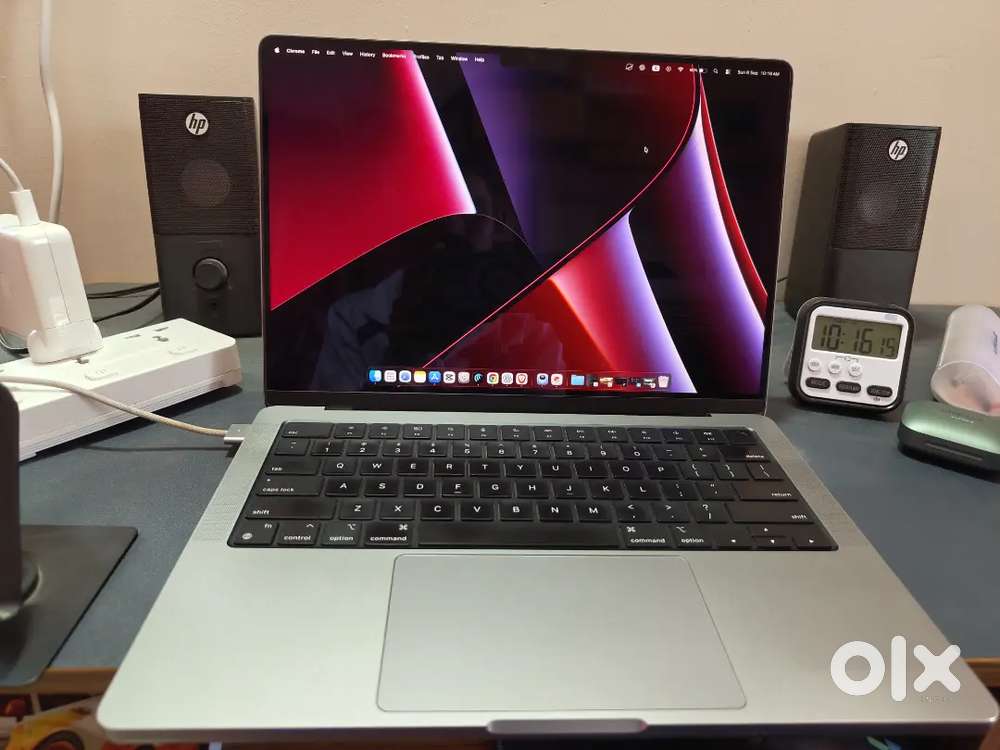 Macbook M1 pro 14 inch, 16gb 512gb storage
