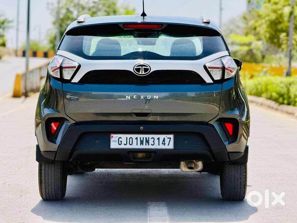 Tata Nexon 1.2 Revotron Xma Amt (s), 2023, Petrol