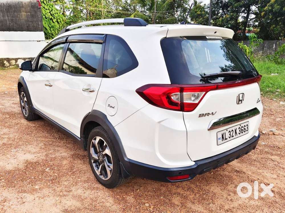 Honda Br-v Style Edition V Cvt, 2016, Petrol