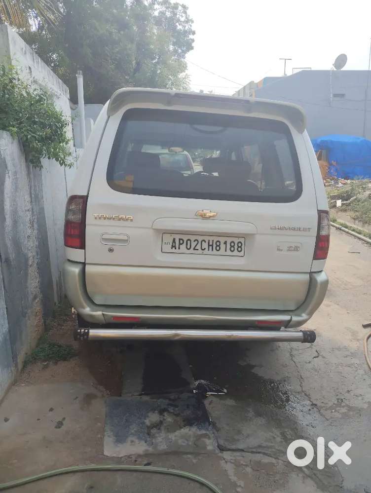 Chevrolet Tavera Neo 2014